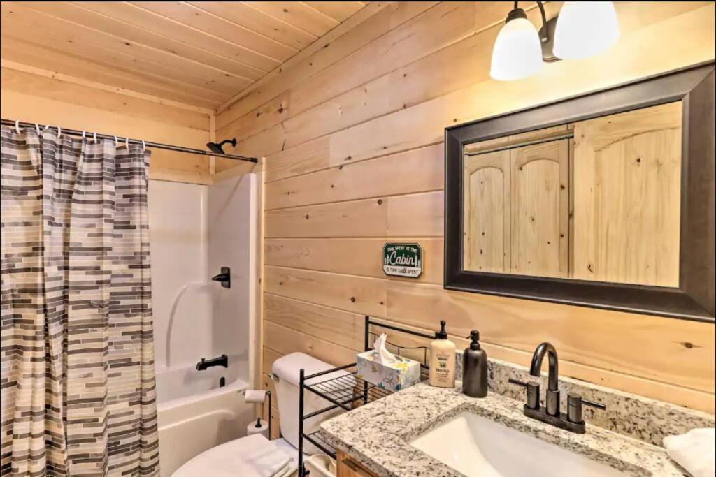 New Serene, Fun & Comfy Cabin- Covered Deck, Grill, Arcade Мерфі Екстер'єр фото