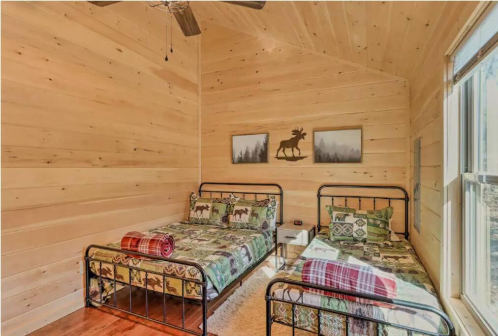 New Serene, Fun & Comfy Cabin- Covered Deck, Grill, Arcade Мерфі Екстер'єр фото